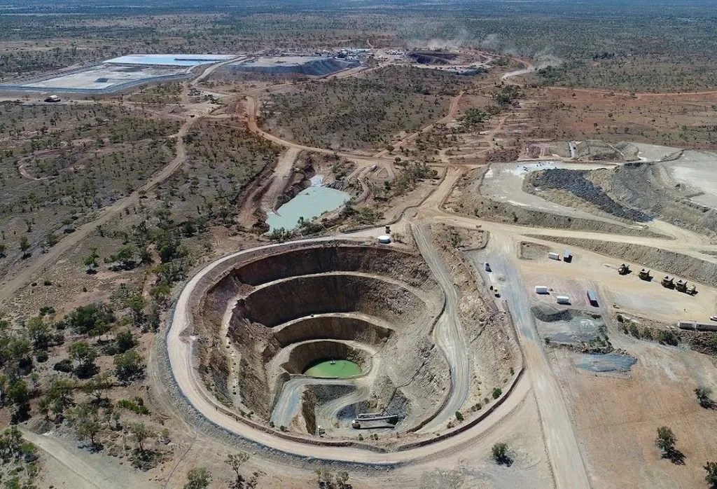 Pantoro confirms 'major' shallow PGE system at Halls Creek