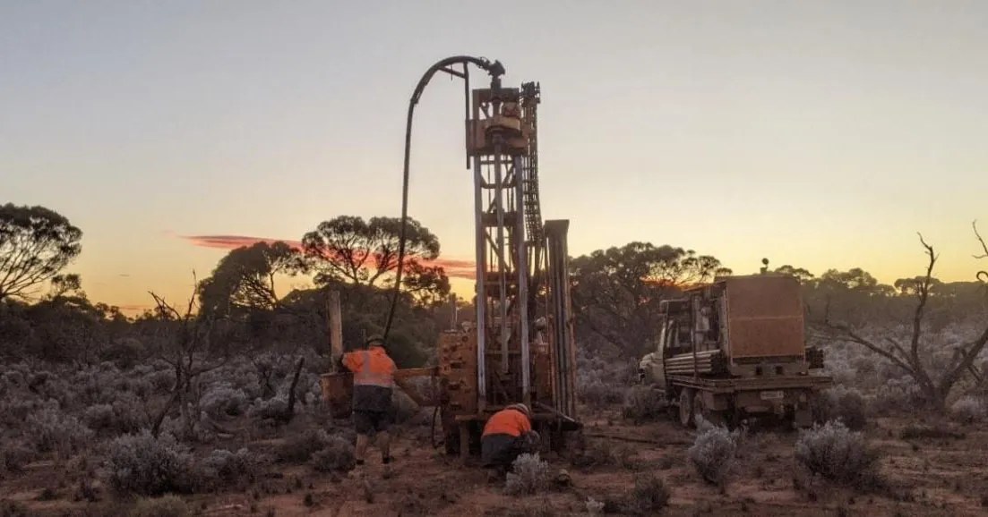 Investigator spies new silver, manganese mineralisation near Paris