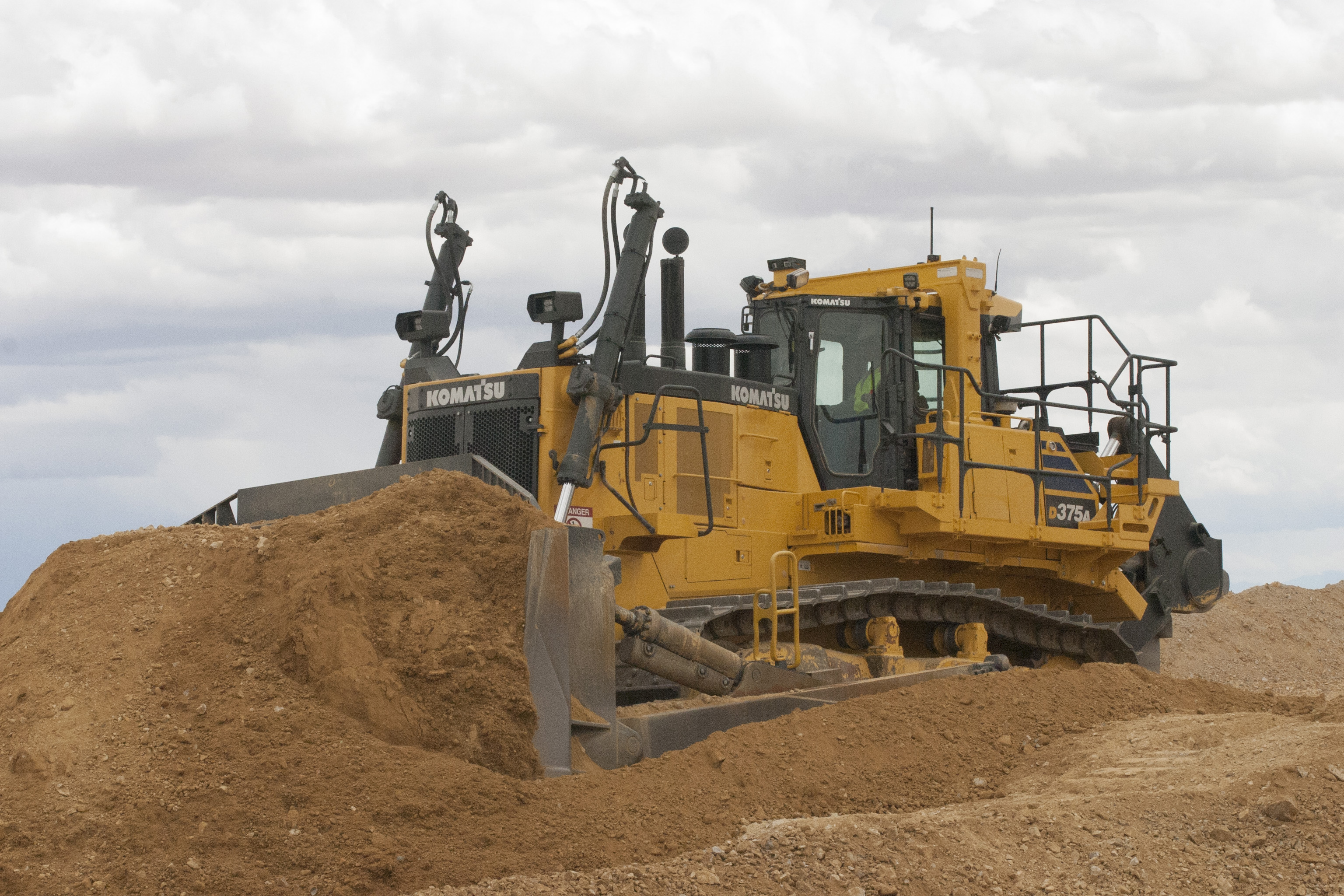 Komatsu America Corp. introduces the new D375A8 crawler dozer