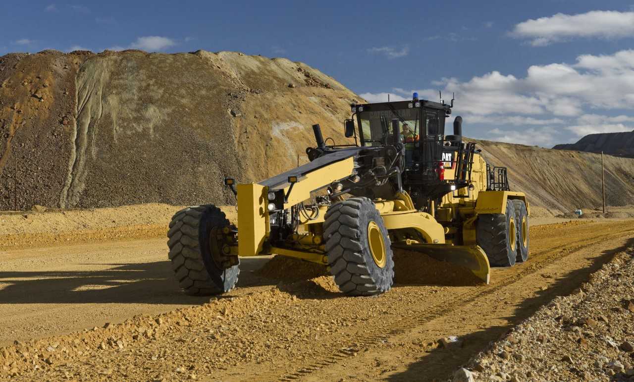 New Cat® 24 Motor Grader improves performance, lowers costs and