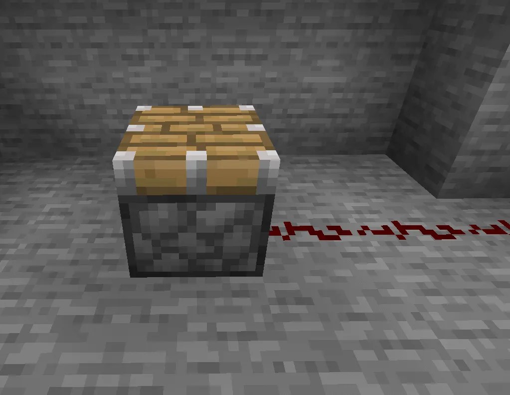 Minecraft Piston recipe, uses and interactions