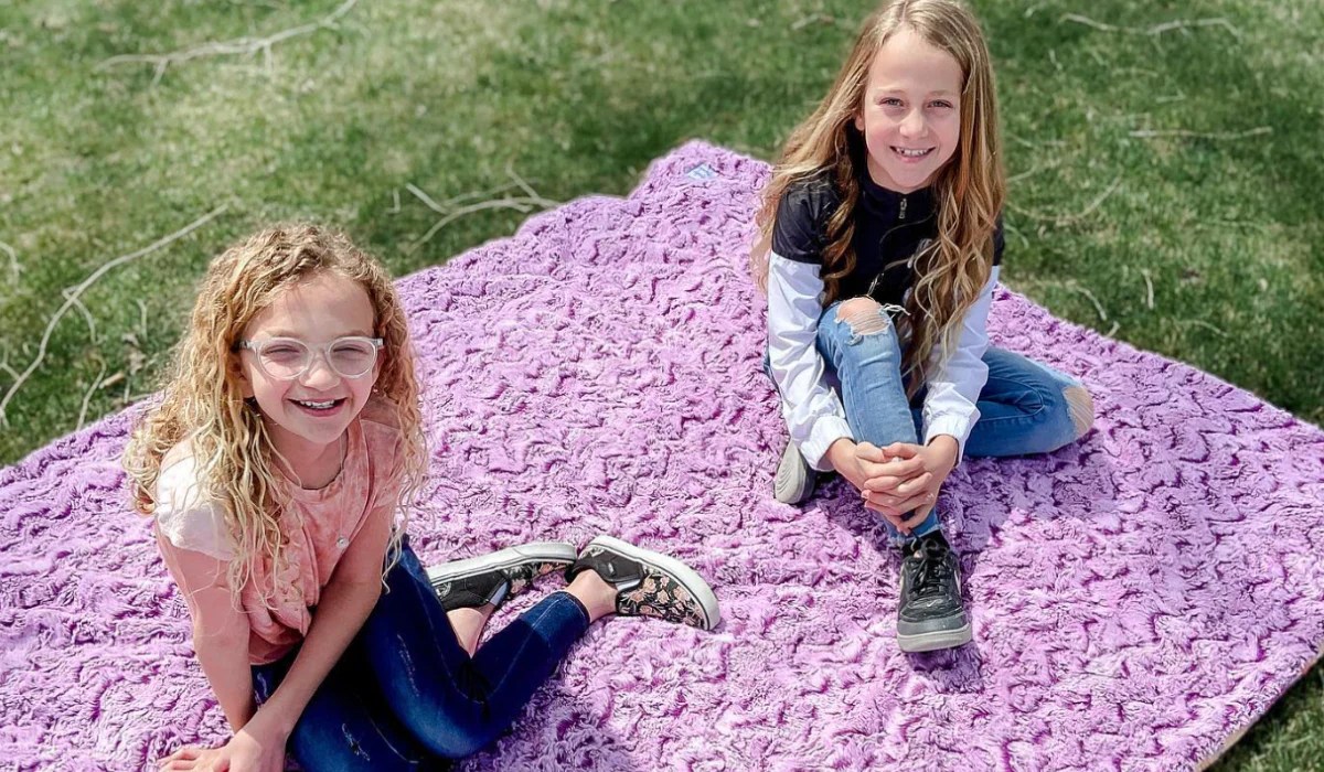 What is Minky Fabric? A Cozy Delight for All Ages Minky Mamas