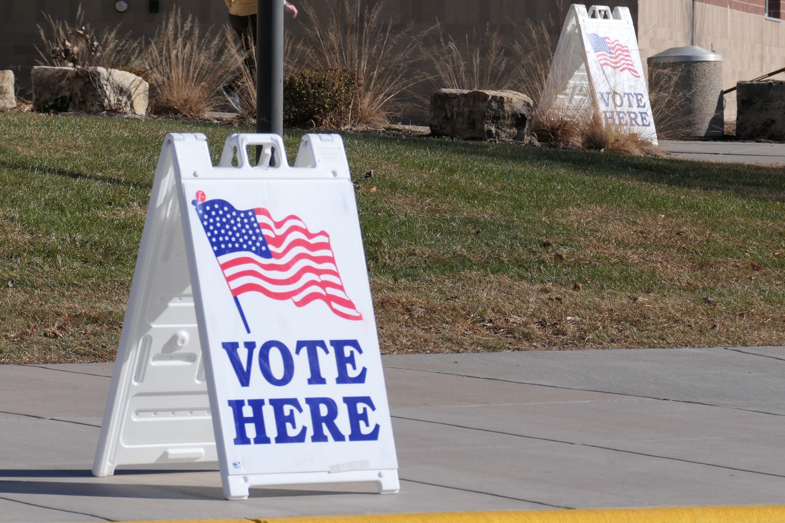 Right to vote for people on parole or probation clears first hurdle in