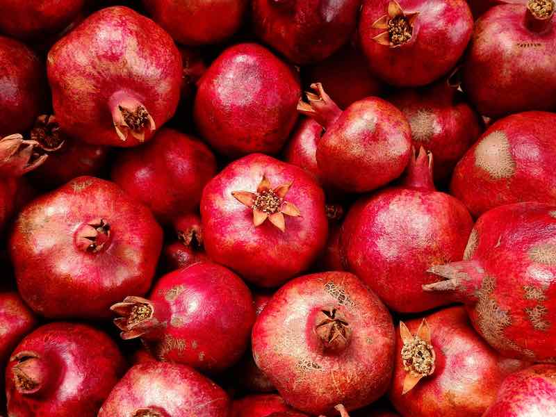 How to Pick a Pomegranate 6 Things You Should Know Minneopa Orchards