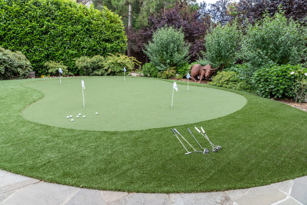 Master Your Swing Guide To Installing A Backyard Putting Green