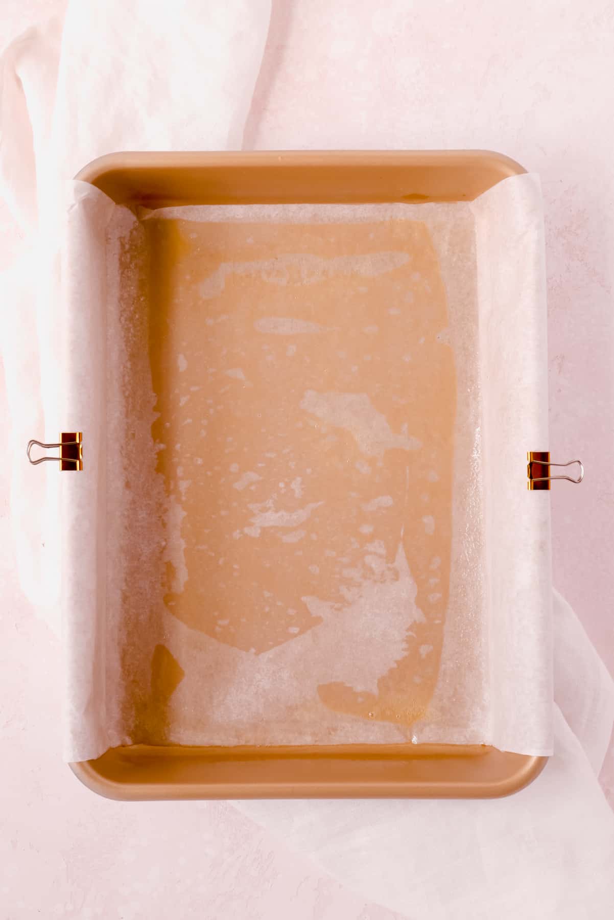 How to Line a Loaf Pan with Parchment Paper *VIDEO* M+M Kitchen