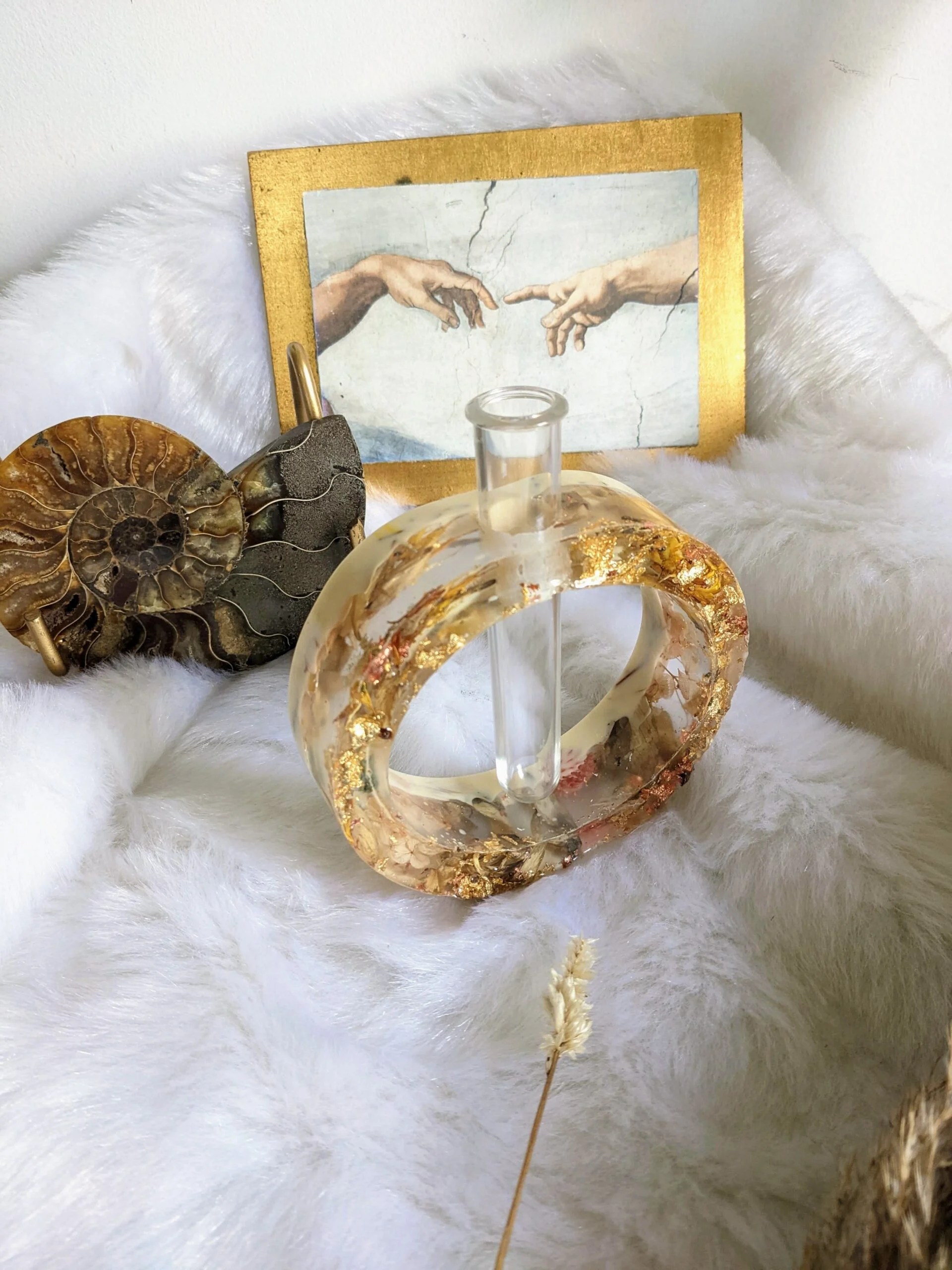 Resin floral vase mintorie