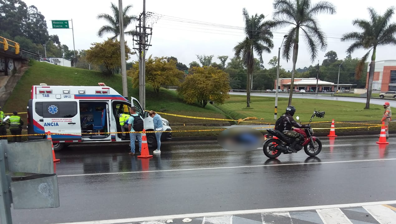 Mujer falleció tras ser atropellada por un vehículo en el puente de