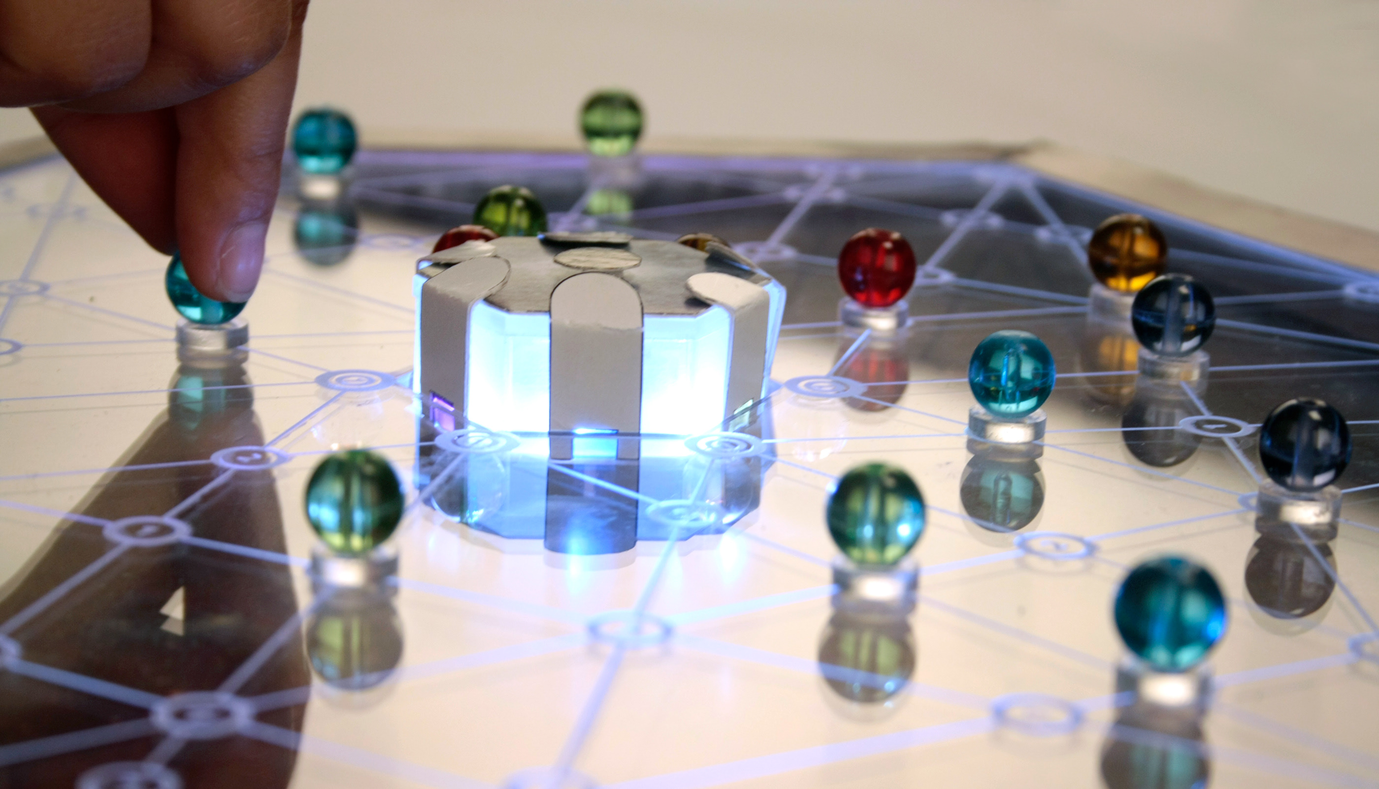 Luminotrapz Strategy game for preteens on Behance