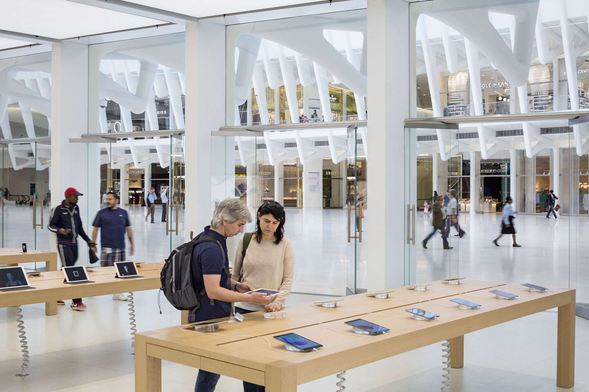 APPLE STORE OPENS IN NEW YORK DESIGNED BY BOHLIN CYWINS on Behance