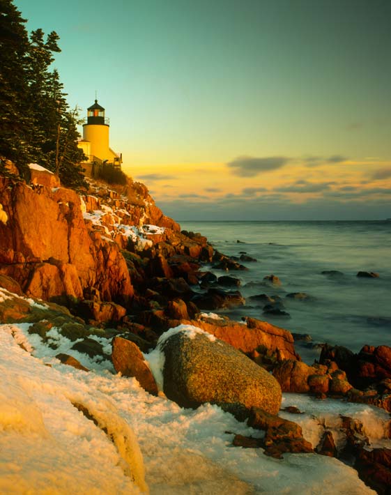 Winter in Bar Harbor a vacationer's guide for things to do.