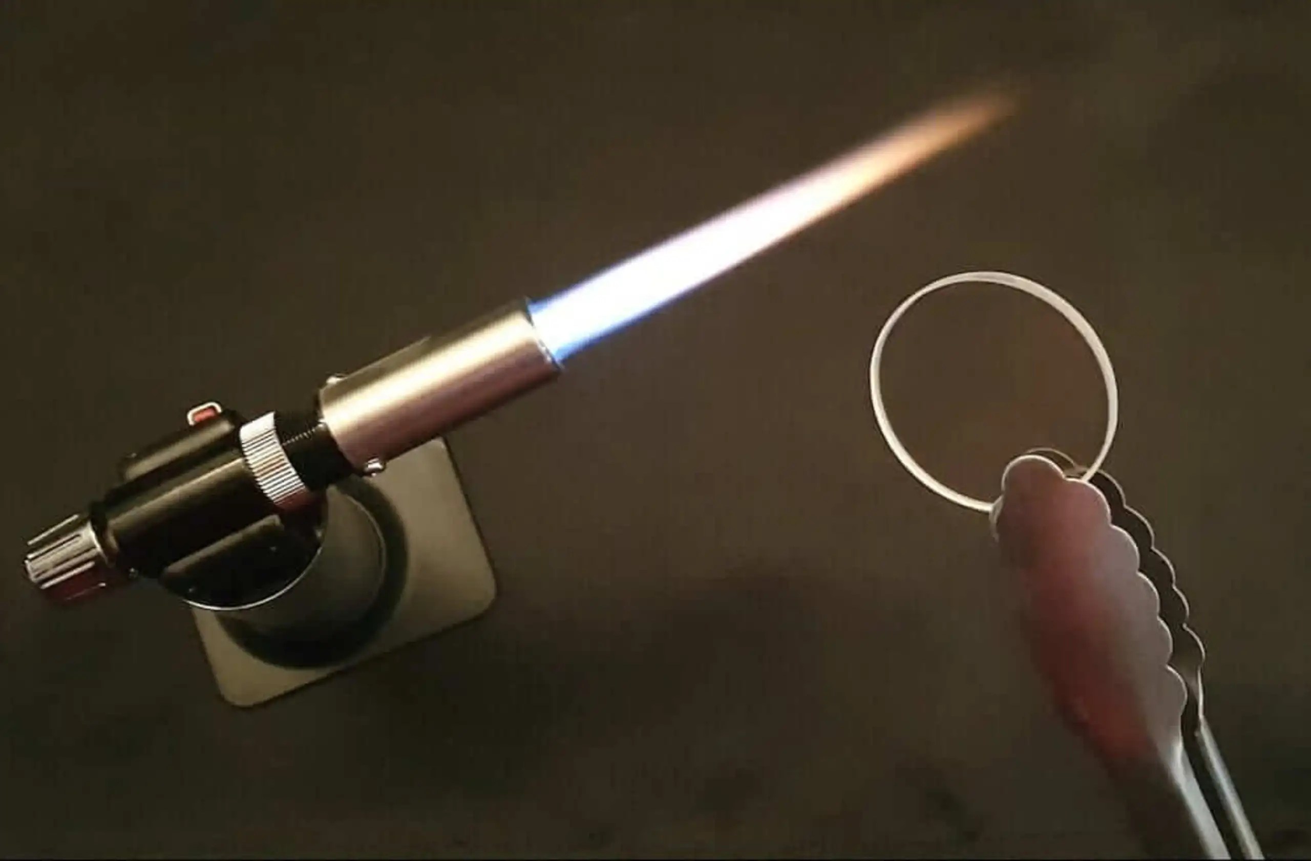 Quartz glass Versatile glass for industry and business Mirit Glas