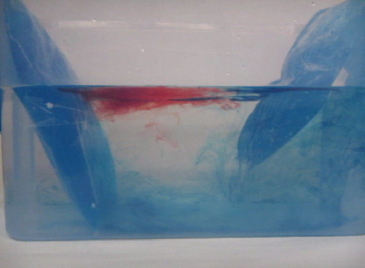 A very simple overturning experiment for outreach and teaching