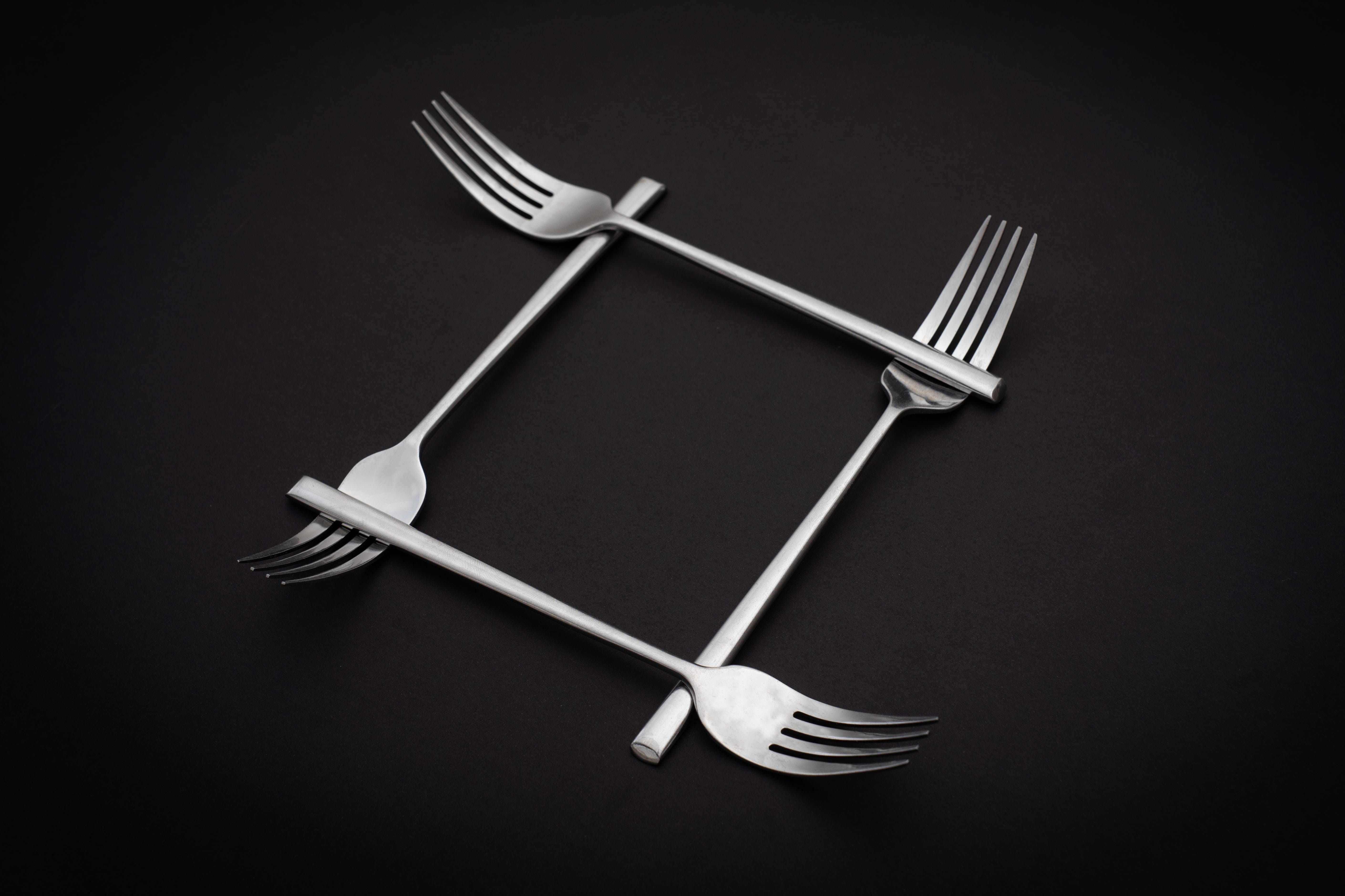 Металлические предметы. Угл. Вилка пластиковая одноразовая 165мм. Вилки лайв. Вилки на спорт.