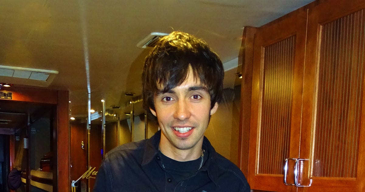The soulsaving testimony of ‘Behind This Guitar’ troubadour Mo Pitney by Jeremy Roberts Medium