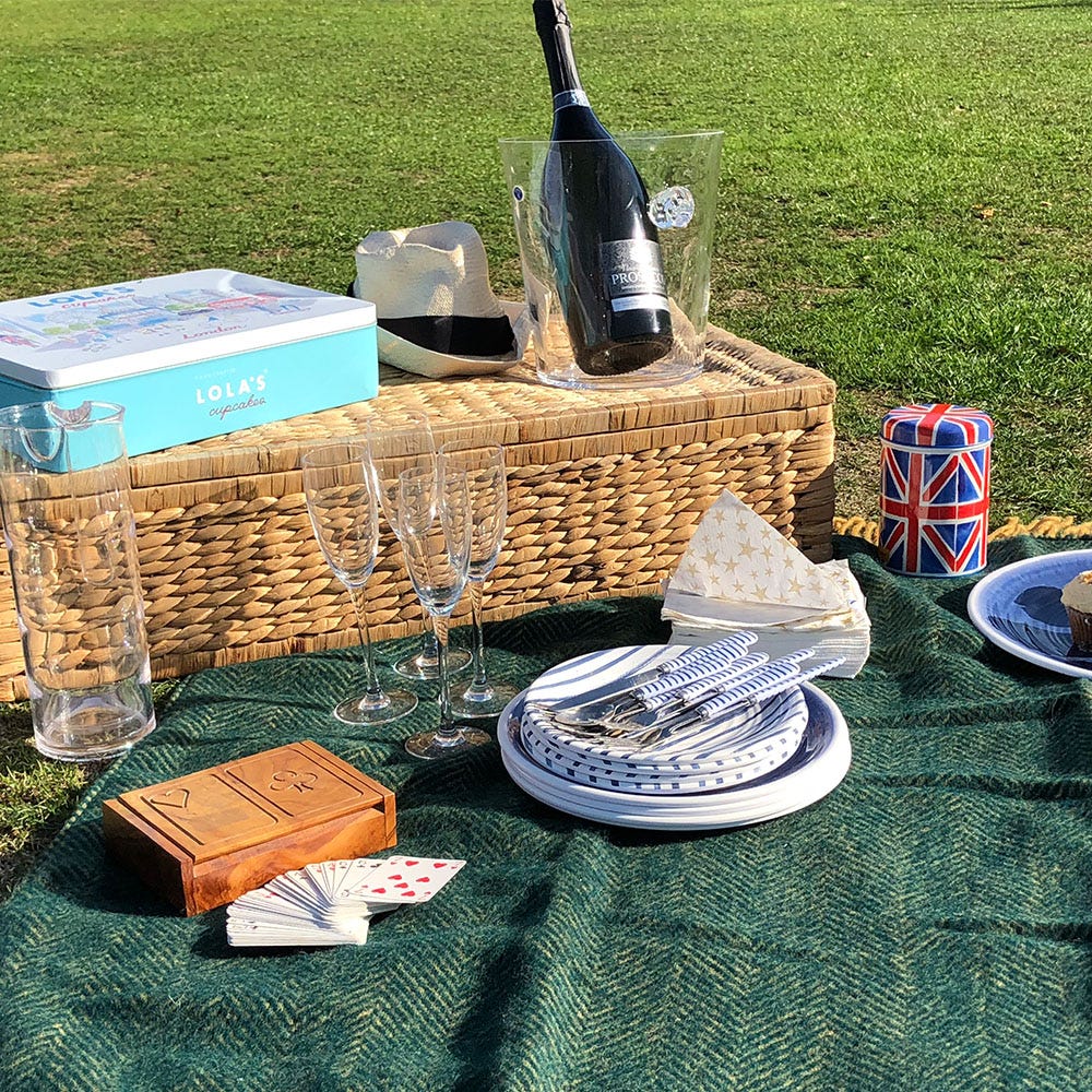 Picnicking the English summer season by James Verstringhe Medium