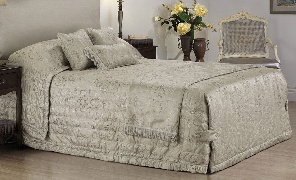 Comfortable and Good Looking Bedspreads by IZZZ Australia Medium