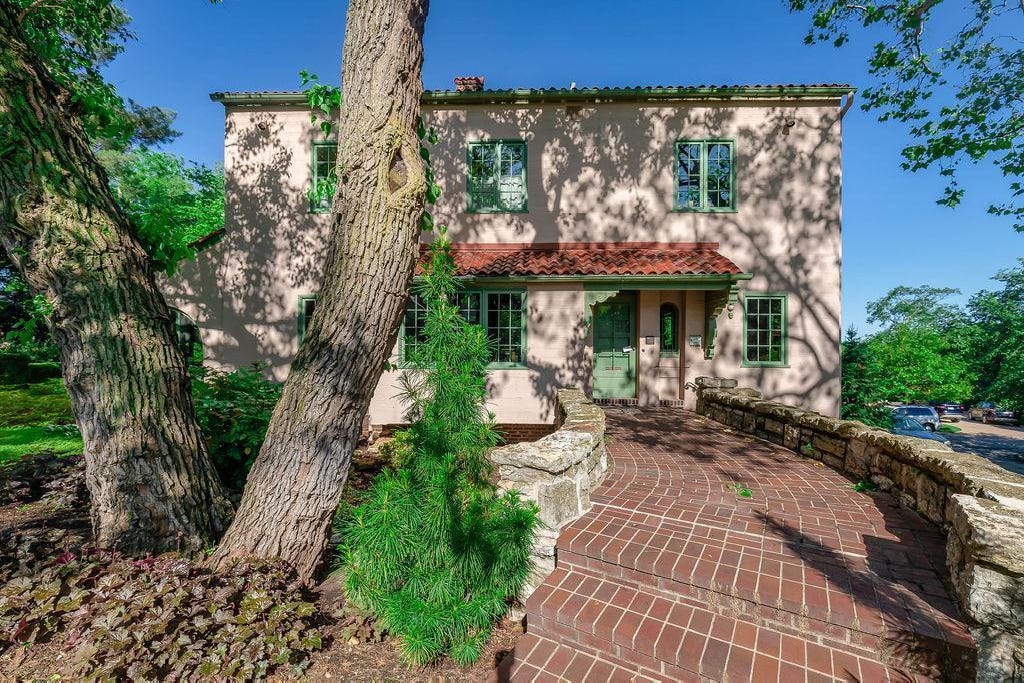 A Stunning EyeCatching Design Nicknamed ‘The Pink House’ Built In 1922