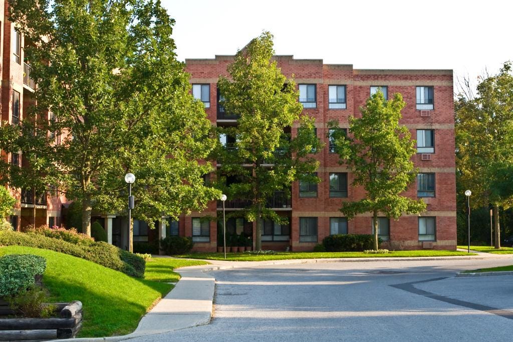 Looking at Apartments and Houses for Rent In London Looking at Apartments and Houses for Rent In London