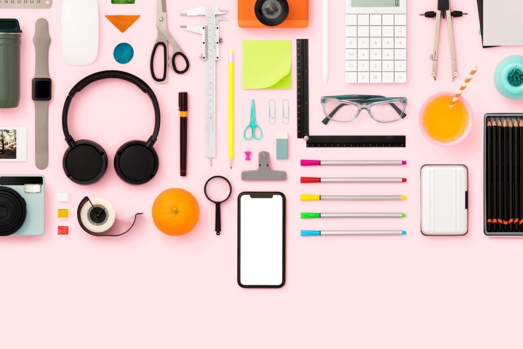 7 things everyone should have in their bag! by Knowledge On