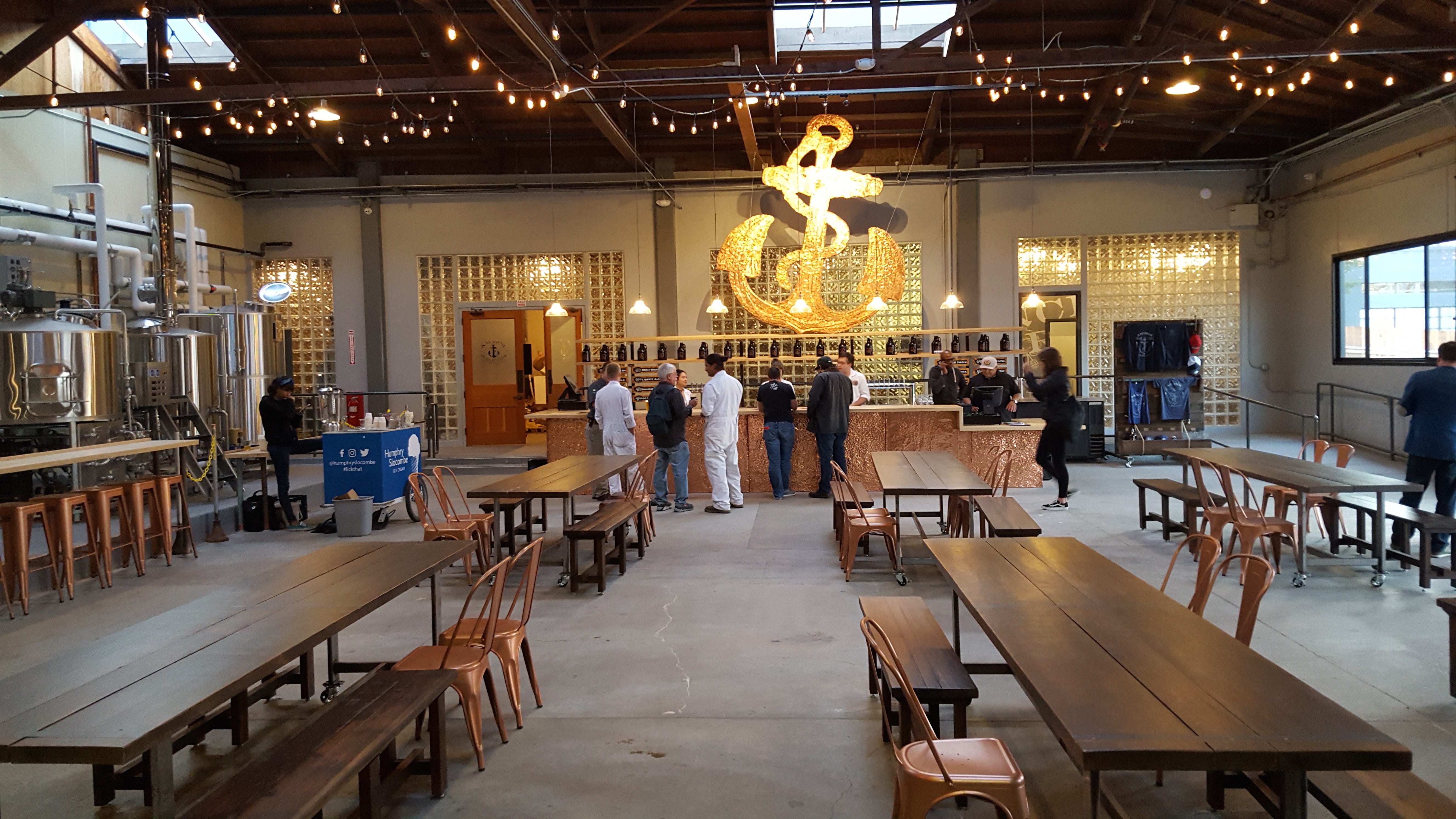 Brewery tap room, Lagunitas Brewing Company Chicago TapRoom