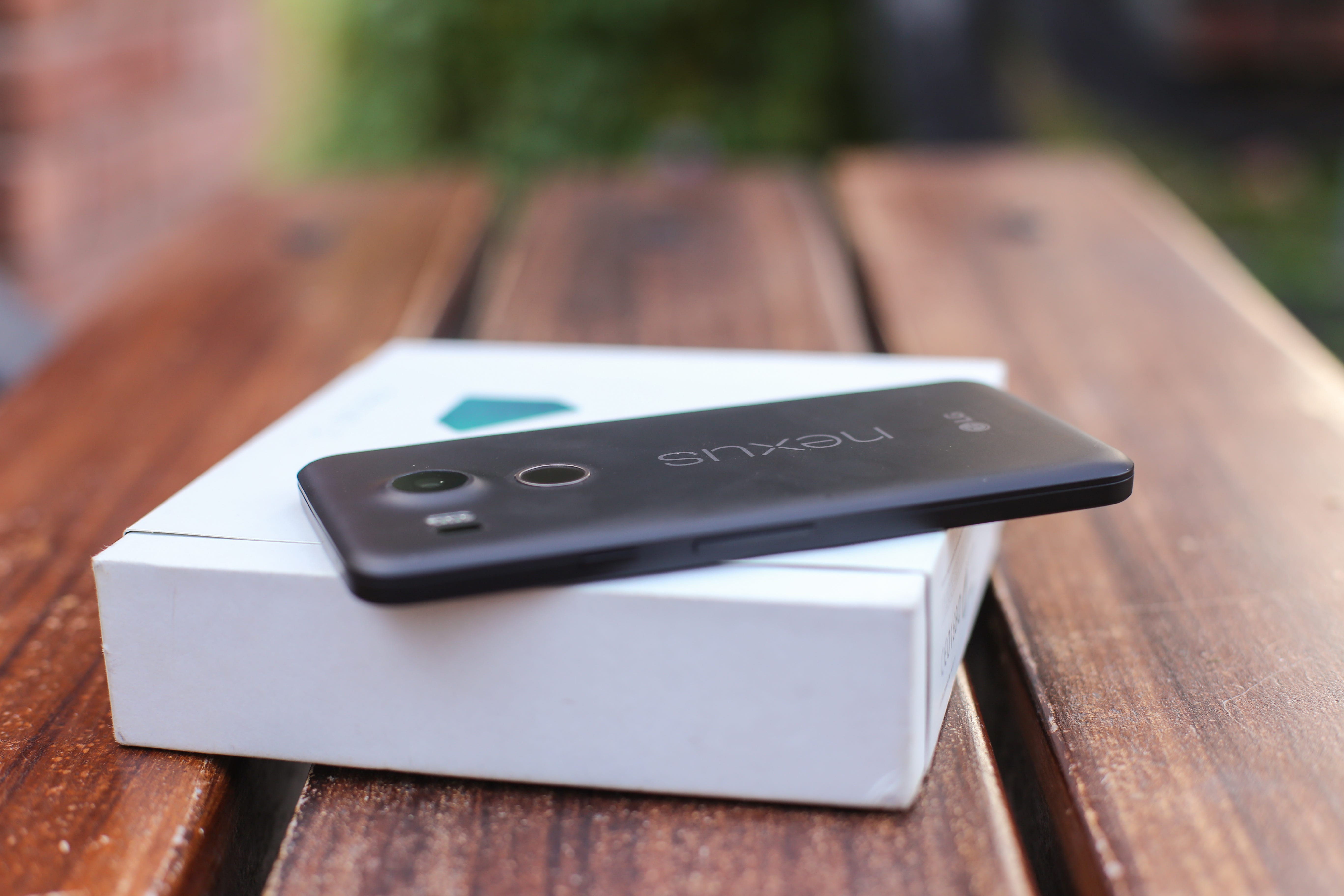 Why I Switched From Android to iPhone and Will Never Go Back by Luis