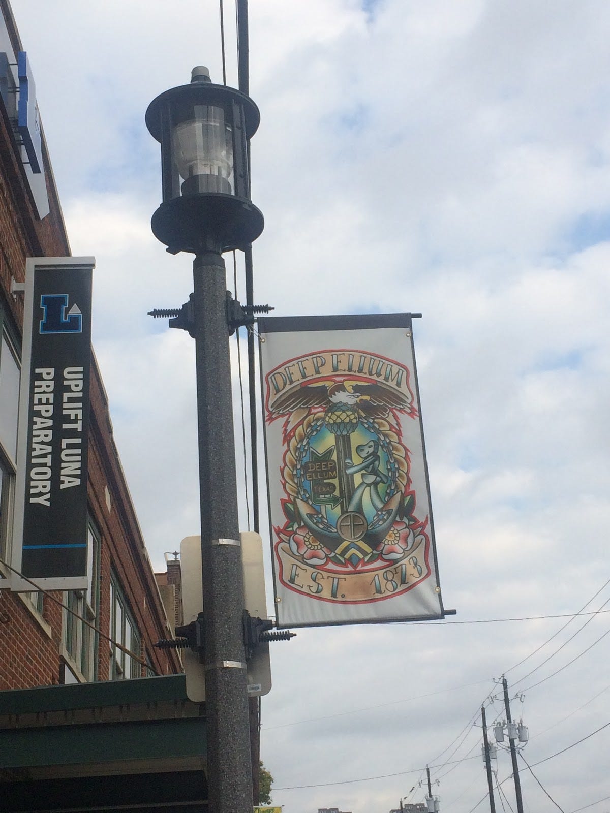 Students find benefits to Uplift Luna’s Deep Ellum location by