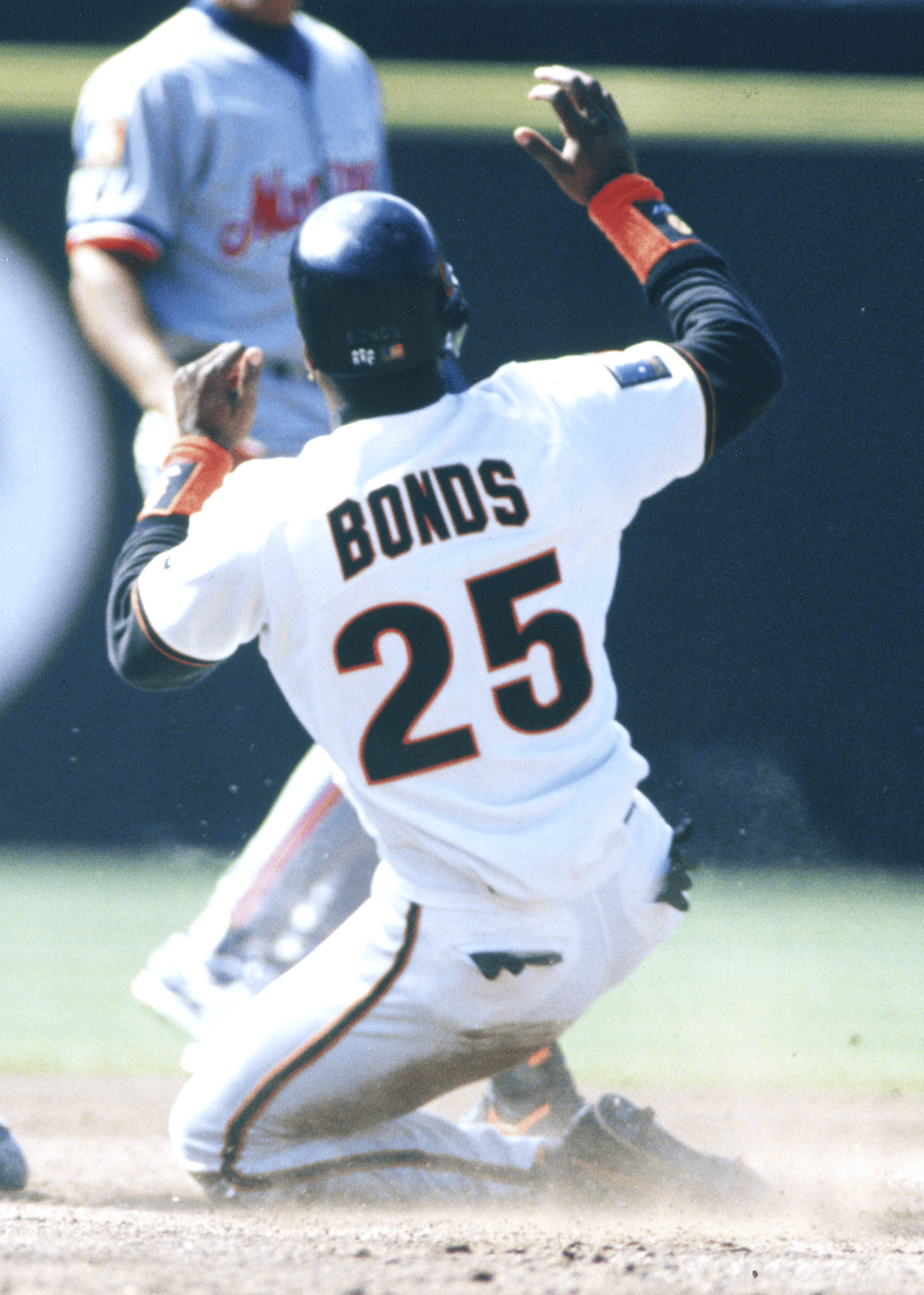 OTD 16 Years Ago Barry Bonds Became the Only Member of the 500 HR/500