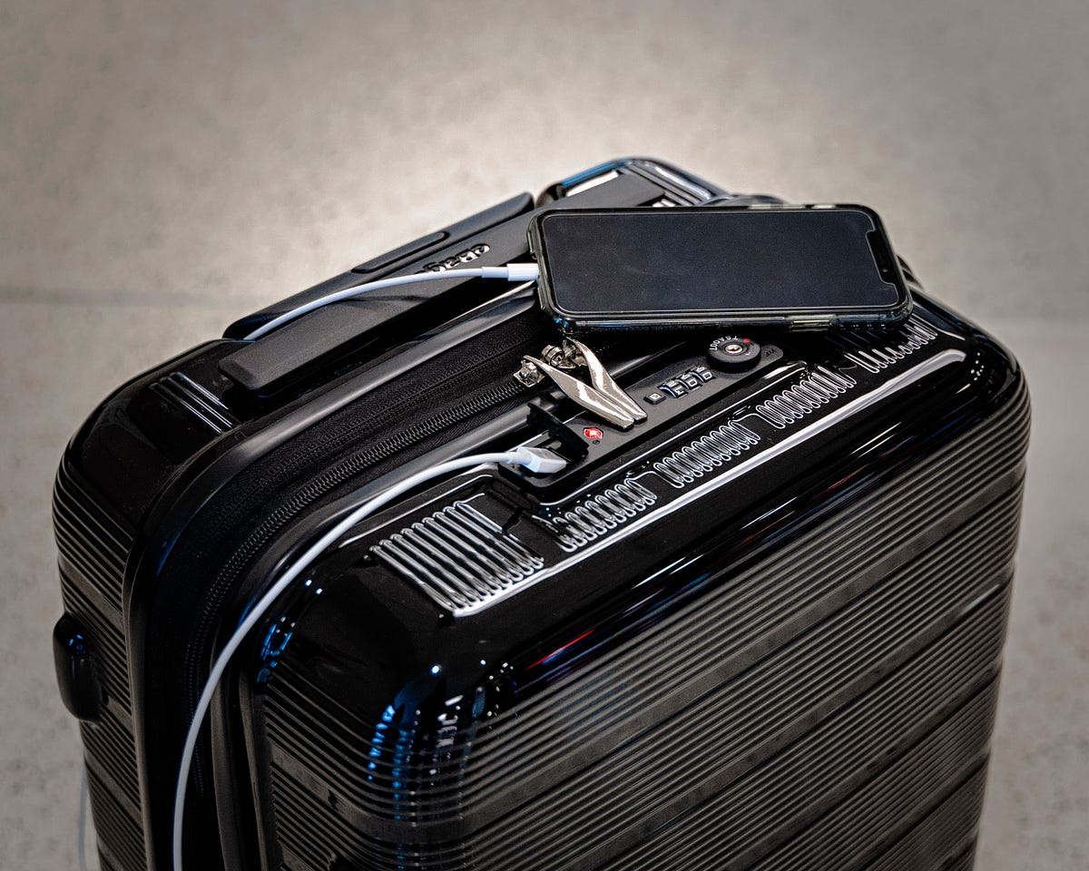 This robotic suitcase follows you around, here’s what I think about it