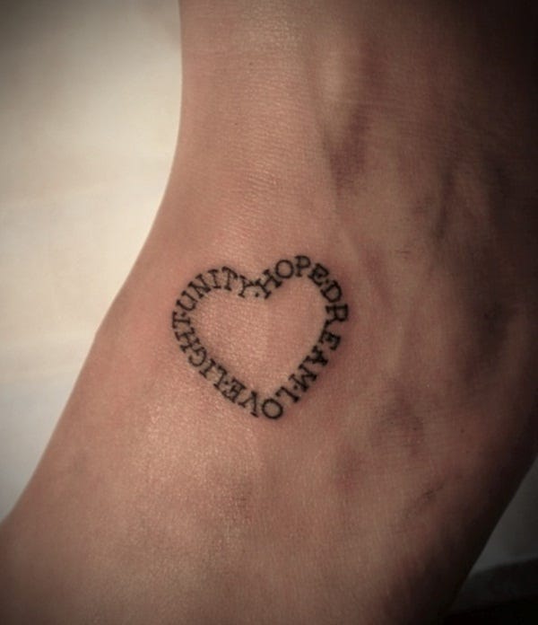 90 tatuagens de nome que você vai ter gritando, qual é o meu nome 75 desenhos de tatuagem de coração que vão fazer você se apaixonar