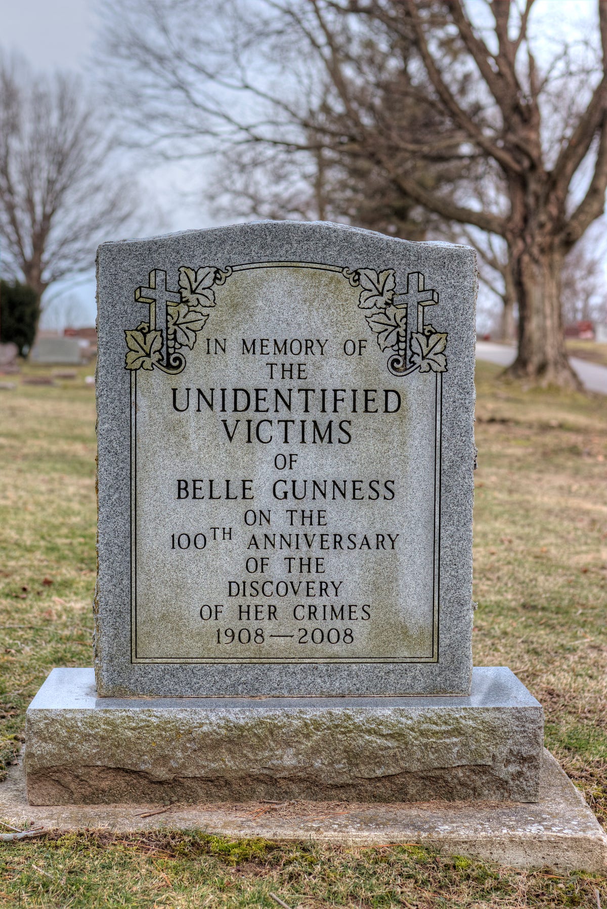 Hell’s Belle. The Dark Story Of One Of America’s… by Ashley Hood Medium