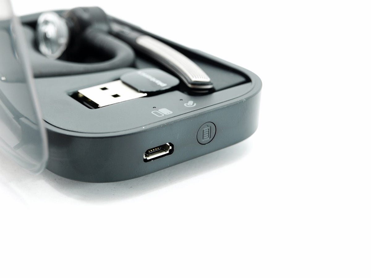 Plantronics Voyager Legend Bluetooth Headset Black | by Denny Will | Medium
