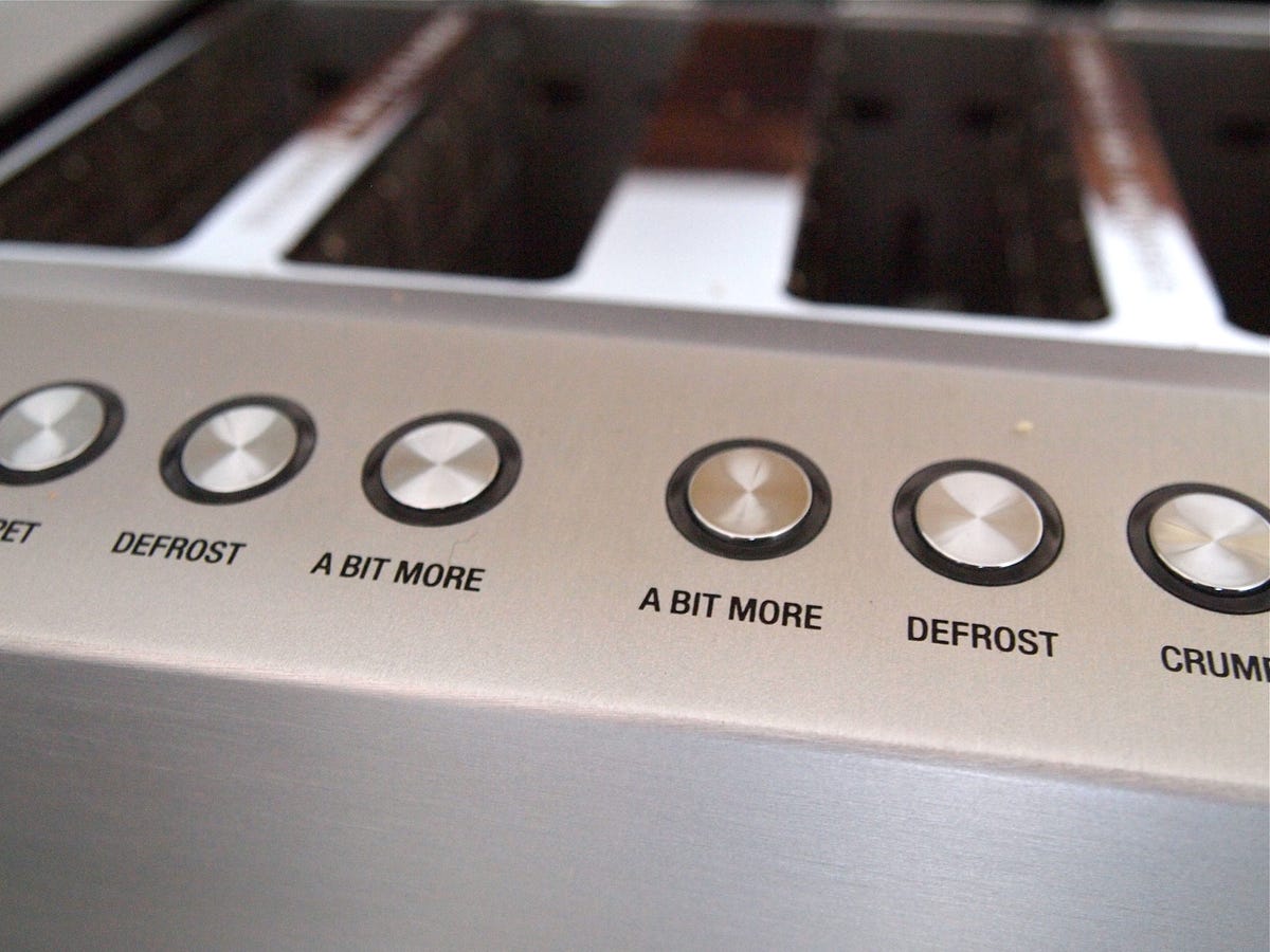 The ‘A Bit More’ button on the Breville Professional 800 Collection 4