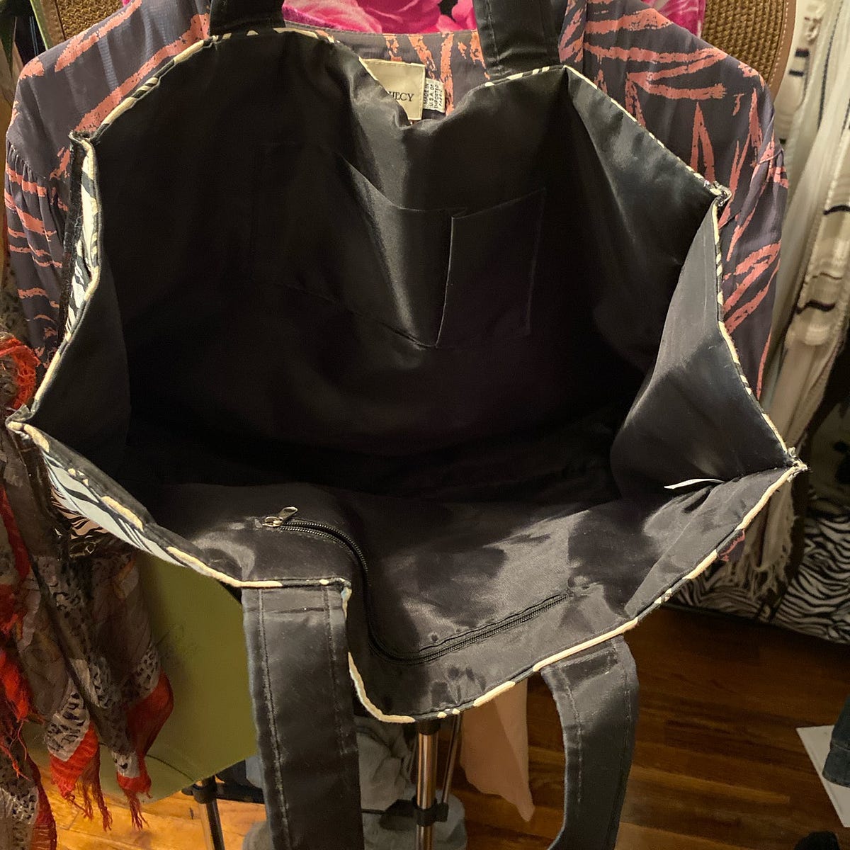 The Disgusting Truth Silk. How cool is being cruel? by Crown