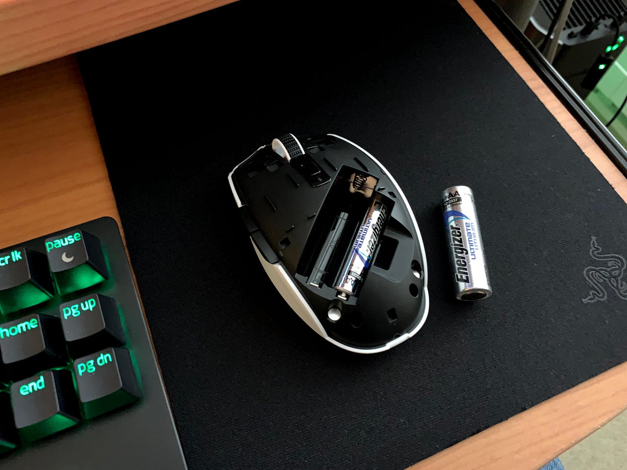 Razer Orochi V2 Wireless Gaming Mouse Review by Alex