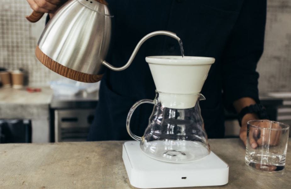 How do cold brew coffee makers work?