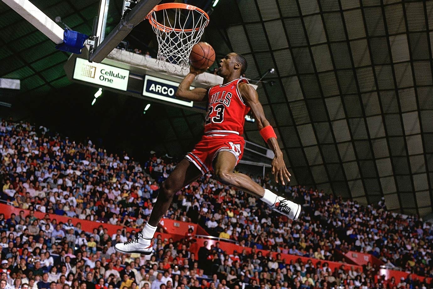 Throwback Thursday Michael Jordan Dunks From FreeThrow Line In Dunk
