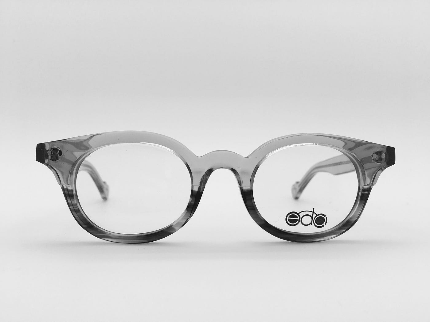 Some of the Best Eyeglass Frames for very Thick Lenses by Paul Vu