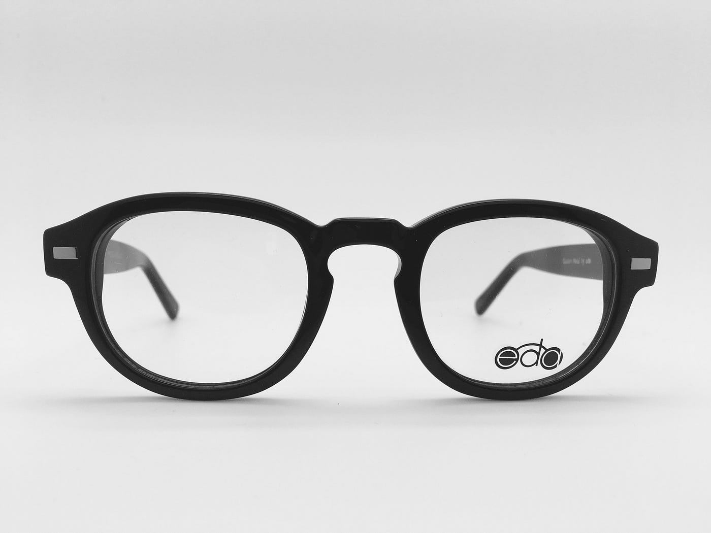 Some of the Best Eyeglass Frames for very Thick Lenses by Paul Vu