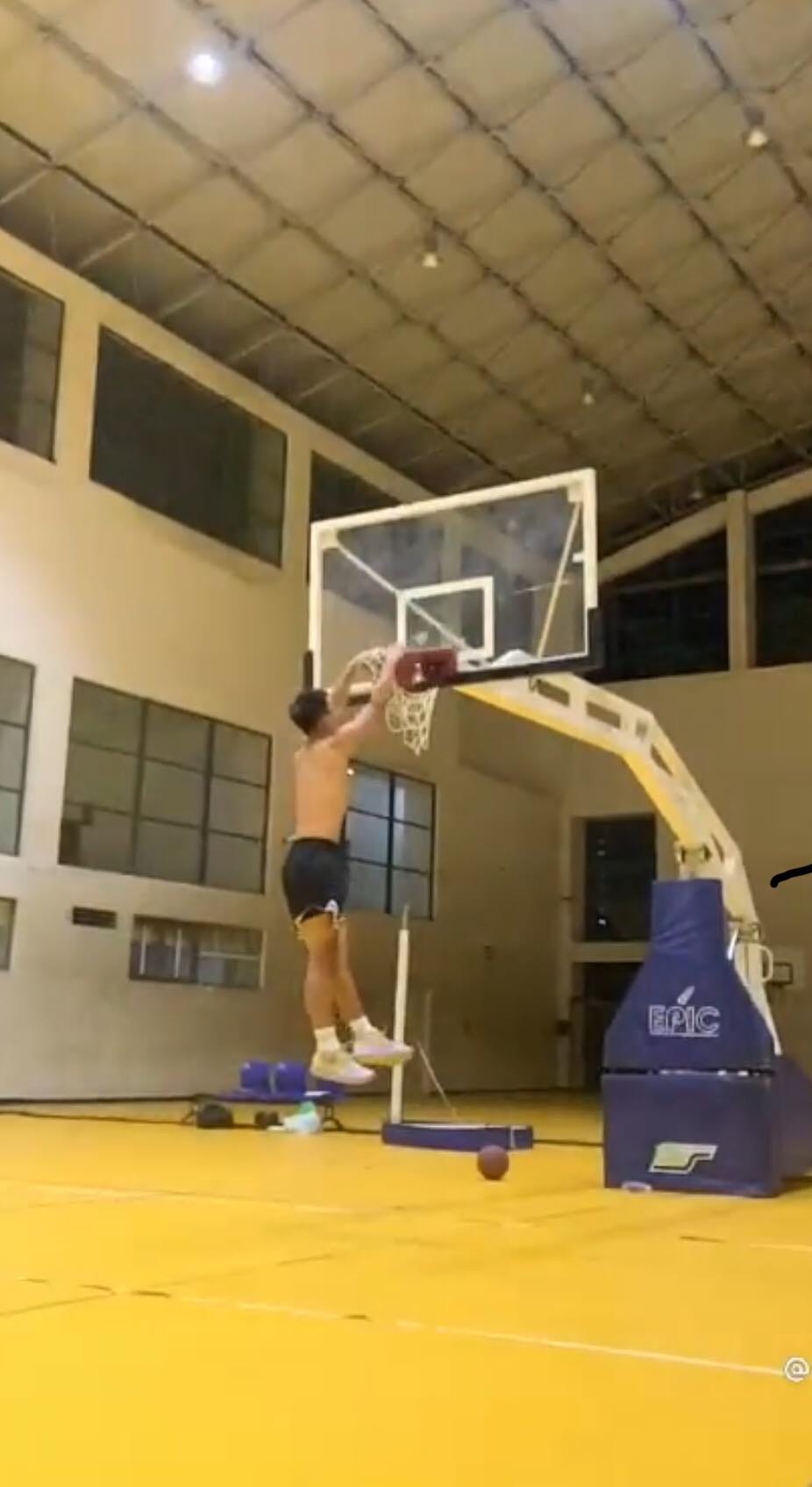 How To Increase Your Vertical Jump At Home( fastest and most effective