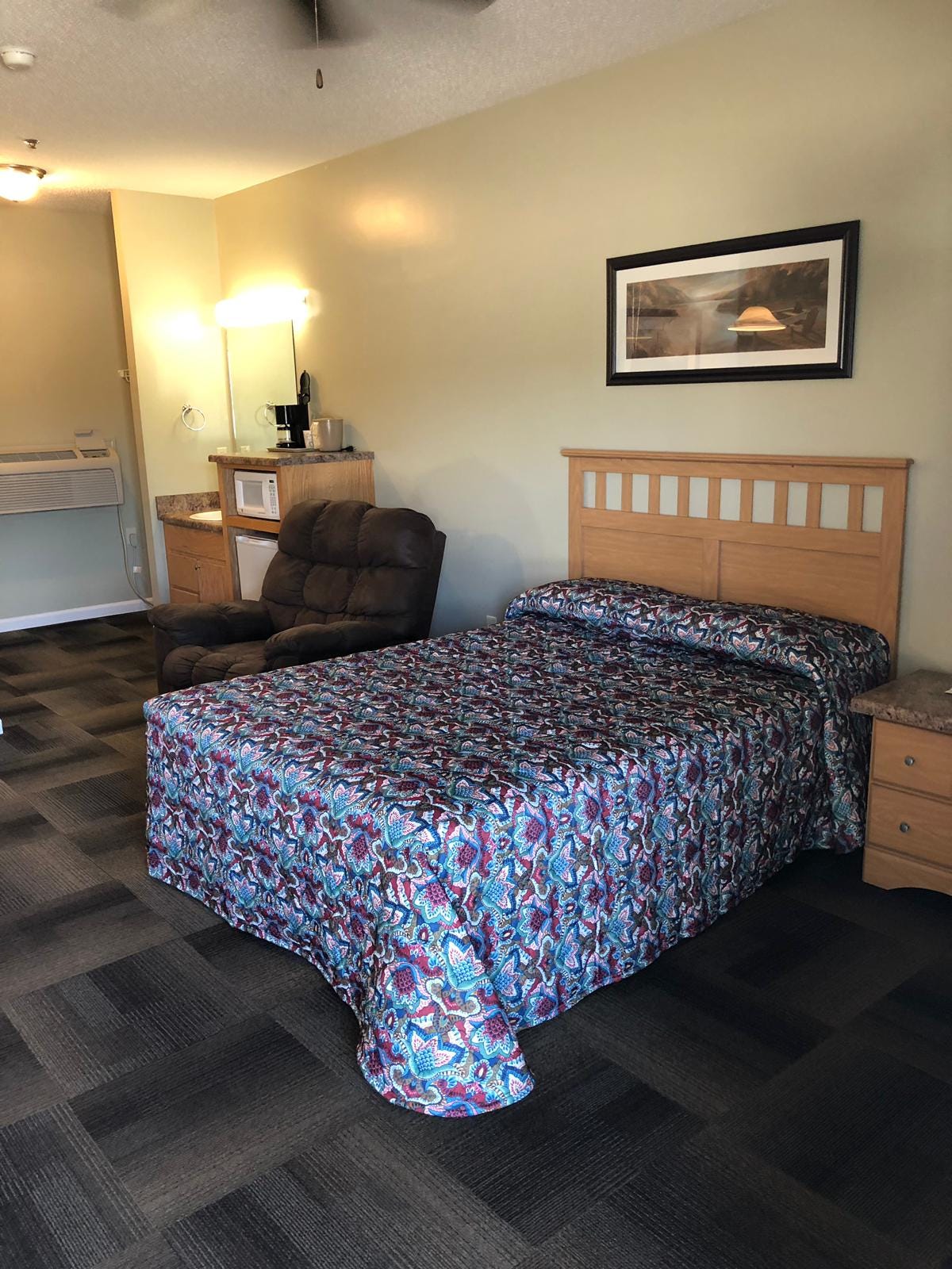 Weiss Lake Lodge. If you want a hotel in Centre, Alabama… by Weiss