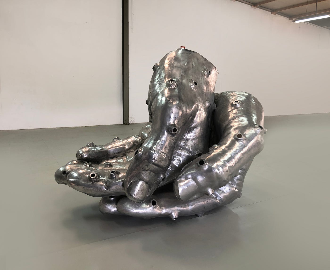 Discover “Alienation” — Plastic Turns Art by Spanish Artist Amparo Sard