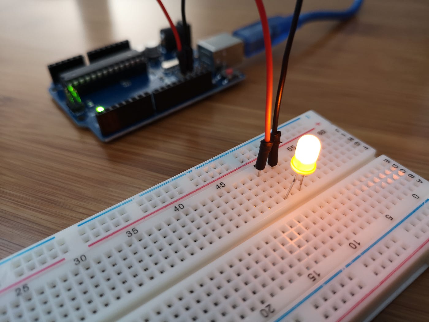 Weekend Arduino Projects for Parents and Kids — “LED traffic light