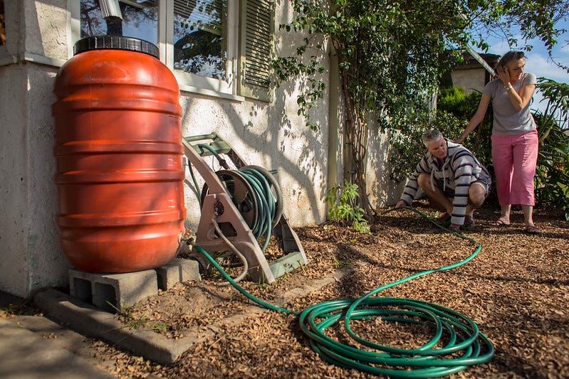 How To Get Water Out Of Rain Barrel With Hose