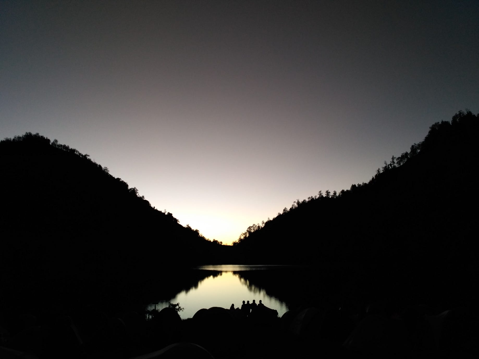 21.47. Senyum Purnama dan semestanya belum… | by Nur Faiz Ramdhani | Medium