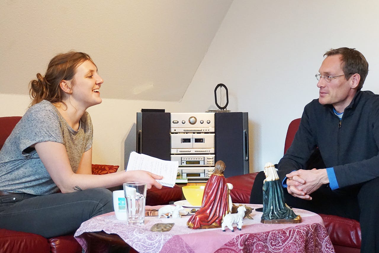 Glaubensbekenntnis Ich Lebe So Weil Jesus Real Ist By Valerie Valerie Und Der Priester