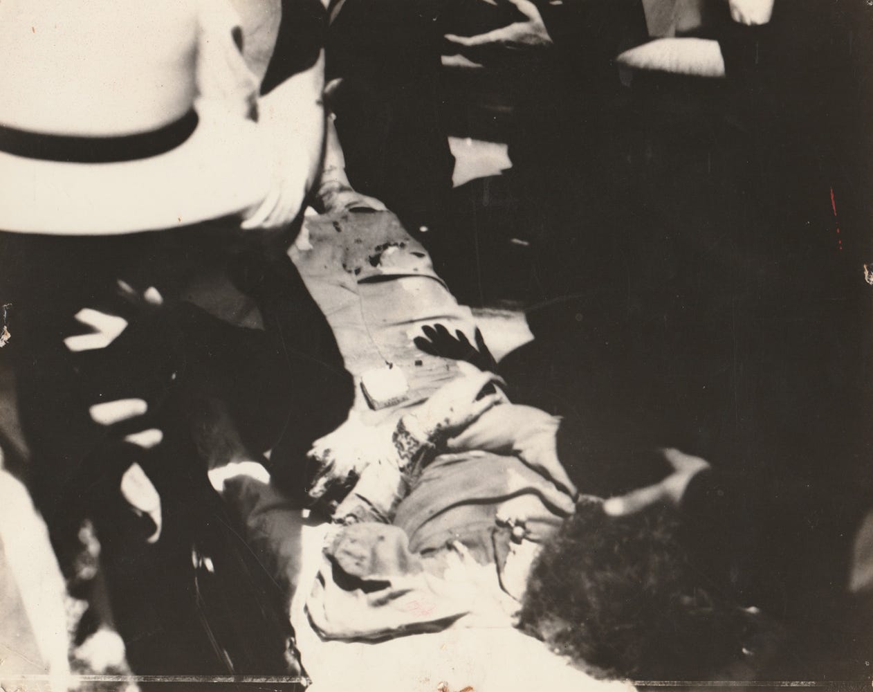 These rare photos of Bonnie and Clyde reveal the dark reality of