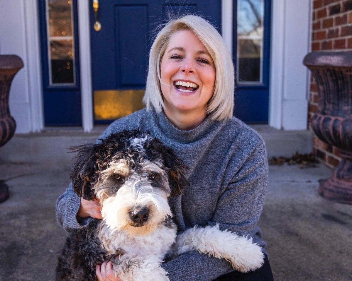 Lynn Abernathy Mulholland Medium