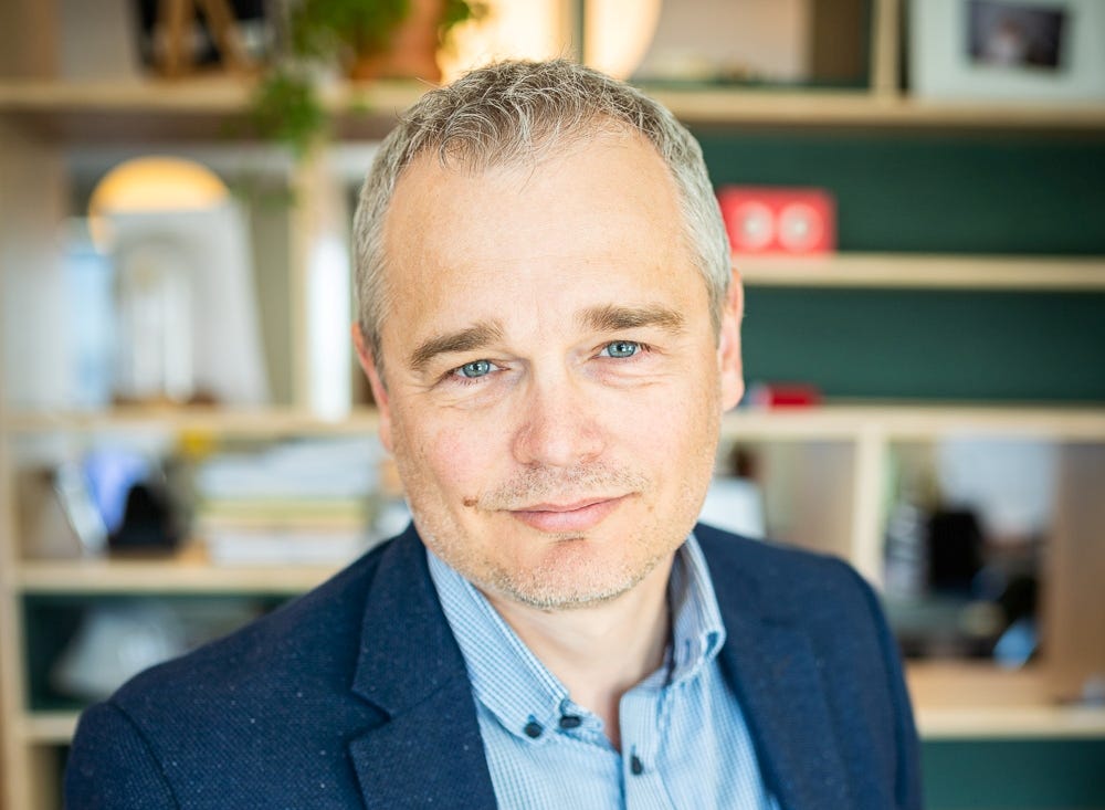 About John Richard Hanssen Medium