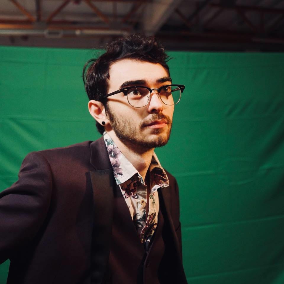 About Hunter James Luck Medium